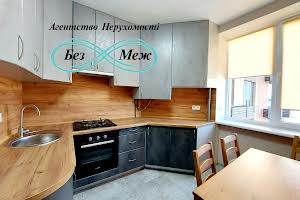 квартира за адресою Молодіжна вул., 4