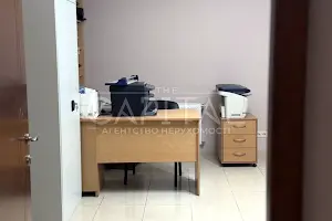 комерційна за адресою Богдана Хмельницького вул., 80