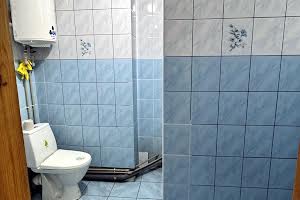 комерційна за адресою Каденюка вул. (Танкопія), 35