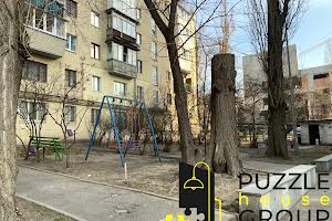 комерційна за адресою Джона Маккейна вул. (Івана Кудрі), 9