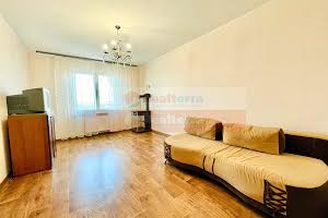 квартира за адресою Ревуцького вул., 54