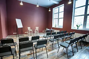 комерційна за адресою Василя Тютюнника вул. (Анрі Барбюса), 51-1А