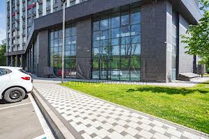 комерційна за адресою Любомира Гузара просп. (Космонавта Комарова), 9б