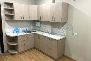 комерційна за адресою Білоруська вул., 5