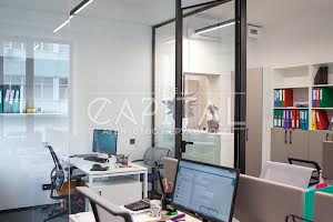 комерційна за адресою Старокиївська, 10