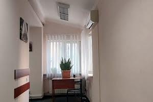 комерційна за адресою Лютеранська вул., 12