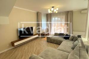 будинок за адресою смт. Козин, Лугова вул., 38