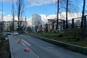 коммерческая по адресу Любомира Гузара просп. (Космонавта Комарова), 1