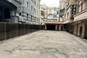 комерційна за адресою Золотоворітська вул., 13