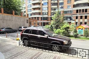 комерційна за адресою Лесі Українки бульв., 7-Б