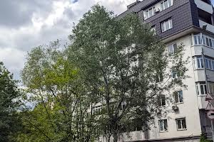 комерційна за адресою Соляна вул., 70