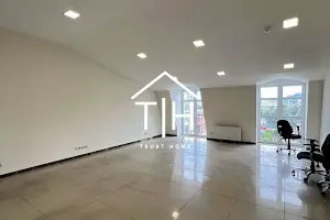 комерційна за адресою Спаська вул., 9