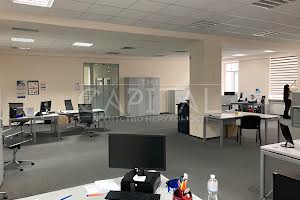 комерційна за адресою Федора Ернста вул., 3Б