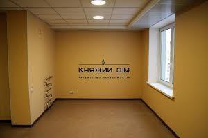 комерційна за адресою Драгоманова вул., 1-А