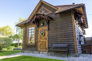 будинок за адресою с. Хлепча, Батюка