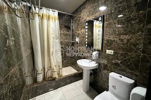 комерційна за адресою с. Подвірки, Куряжська вул., 4