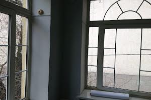 комерційна за адресою Громадянська вул., 5