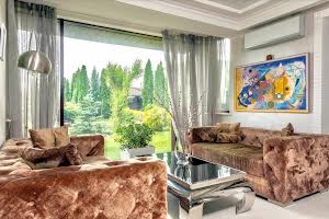 дом по адресу с. Креничи, Центральна, 7