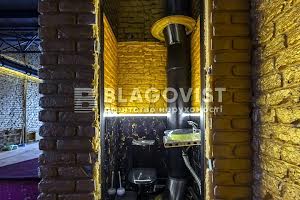 комерційна за адресою Костельна вул., 4