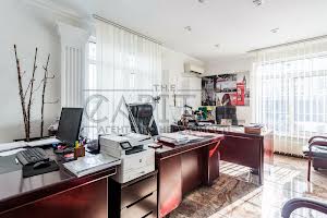коммерческая по адресу Григорія Гуляницького ул., 44-1