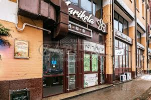 комерційна за адресою Бессарабська пл., 2