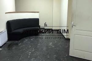 комерційна за адресою Соломії Крушельницької вул., 7