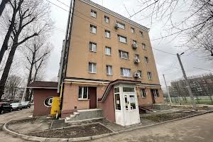 комерційна за адресою Квартальна вулиц вул. (Гладкова), 13