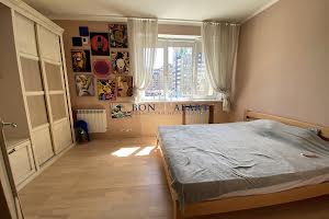 квартира за адресою Старонаводницька вул., 4