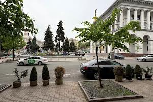 комерційна за адресою Київ, Архітектора Городецького вул., 4