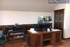 комерційна за адресою Князів Острозьких вул. (Московська), 8-Б