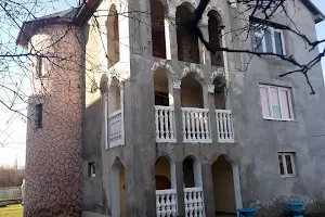 будинок за адресою Карпатської України вул. (Юрія Гагаріна), 45