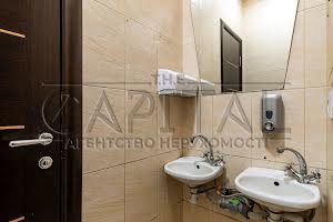 комерційна за адресою Польова вул., 33