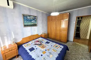 квартира за адресою Валентинівська вул. (Блюхера), 58