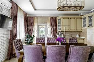 будинок за адресою Центральна вул.
