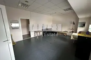 комерційна за адресою Незалежності бульв. (50 років Жовтня), 55