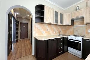 квартира за адресою Івасюка вул., 56