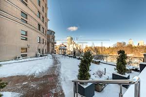 комерційна за адресою Скоропадського Павла вул., 39