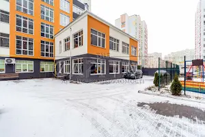 комерційна за адресою Боголюбова вул., 11А