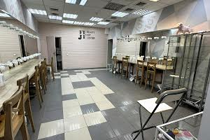 комерційна за адресою Солом'янська вул., 14