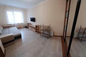квартира за адресою Бориса Гмирі вул., 12-Б