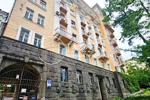 комерційна за адресою Богдана Хмельницького вул., 68
