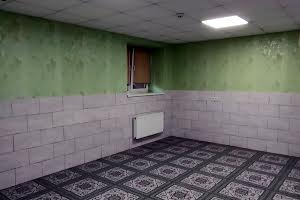 комерційна за адресою Бориса Гмирі вул., 16-А