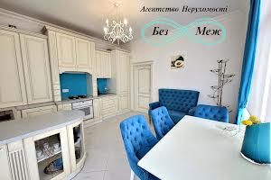 будинок за адресою Харківська вул., 4