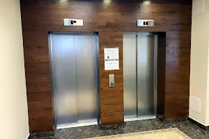 комерційна за адресою Ярославська вул., 56