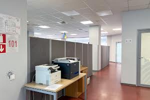 коммерческая по адресу Степана Бандеры просп. (Московський), 13