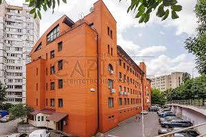 комерційна за адресою Дегтярівська вул., 33Б