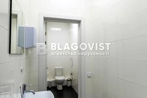 комерційна за адресою Новоселицька вул., 7
