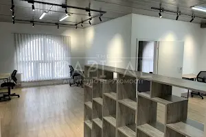 комерційна за адресою Михайла Максимовича вул. (Онуфрія Трутенка), 24