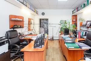 комерційна за адресою Ушинського вул., 13-А