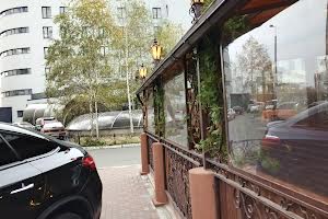 комерційна за адресою Миколи Бажана просп., 14